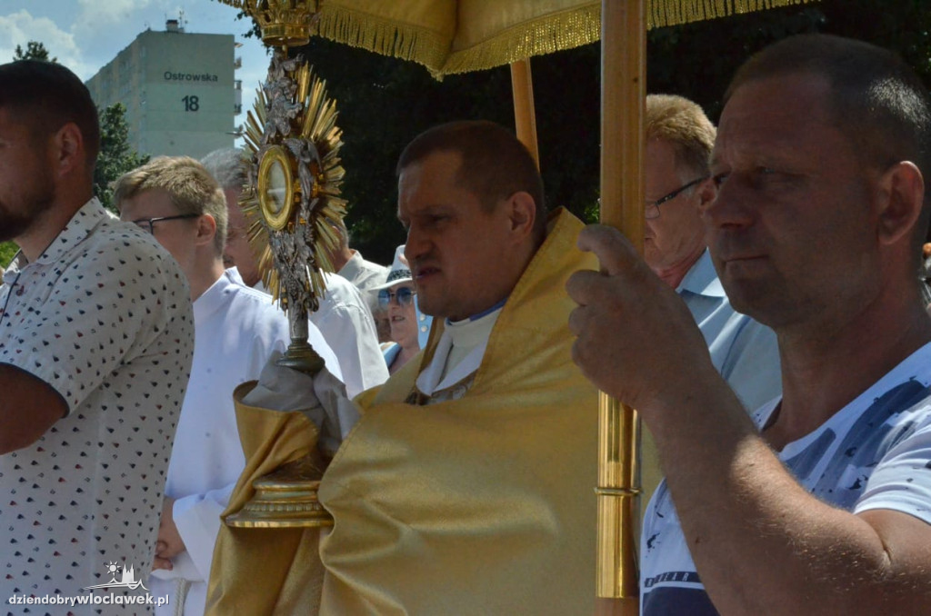 Boże Ciało: procesja w parafii NSJ