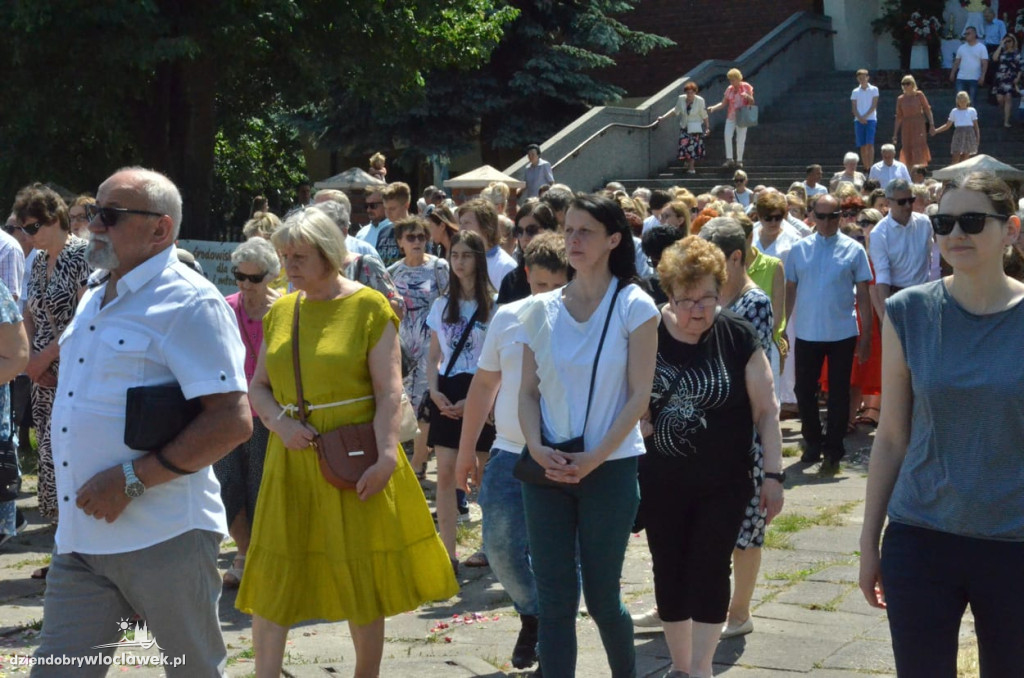 Boże Ciało: procesja w parafii NSJ