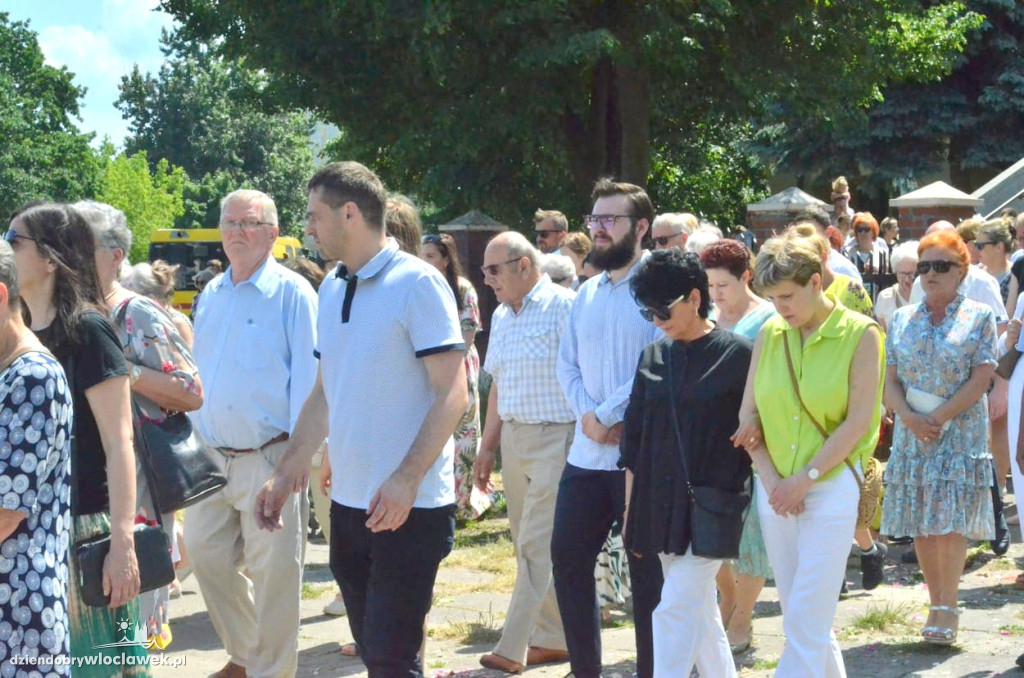 Boże Ciało: procesja w parafii NSJ