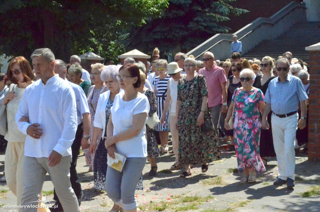 Boże Ciało: procesja w parafii NSJ