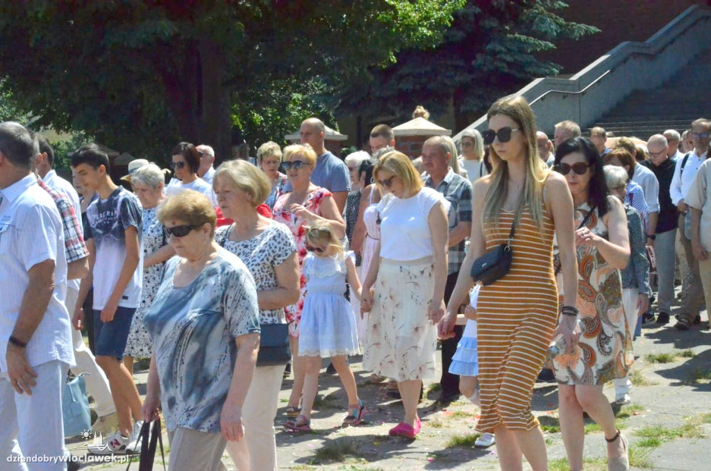 Boże Ciało: procesja w parafii NSJ