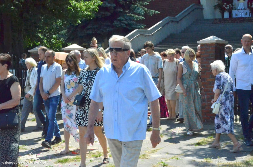 Boże Ciało: procesja w parafii NSJ