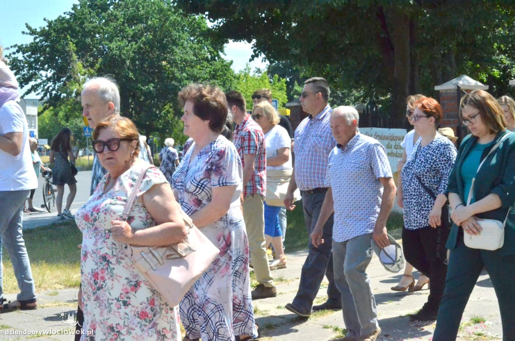 Boże Ciało: procesja w parafii NSJ