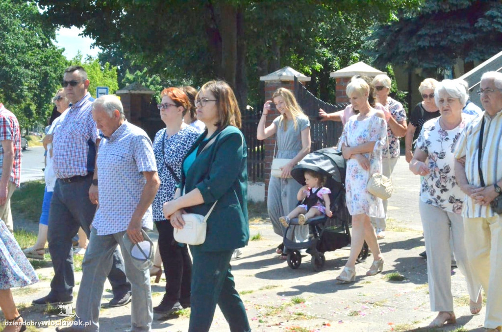 Boże Ciało: procesja w parafii NSJ