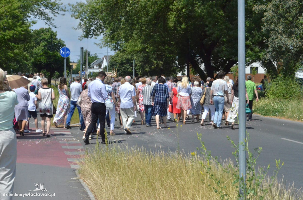 Boże Ciało: procesja w parafii NSJ