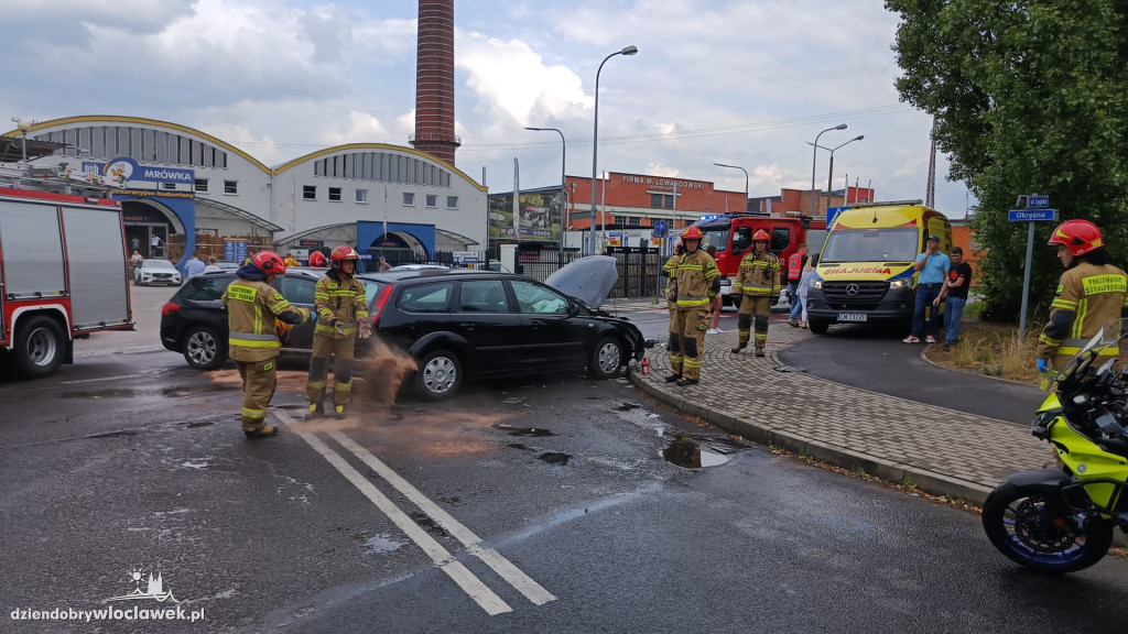 Wypadek na skrzyżowaniu ulic Łęgskiej i Okrężnej