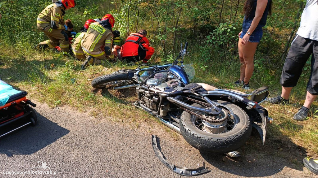 Wypadek motocyklisty z samochodem osobowym