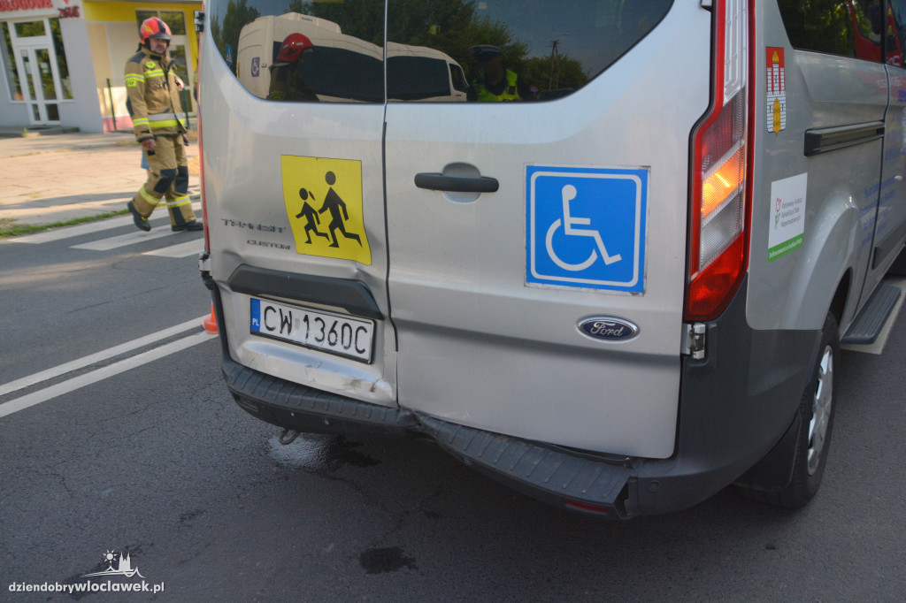 Taxi uderzyło w busa ZS3