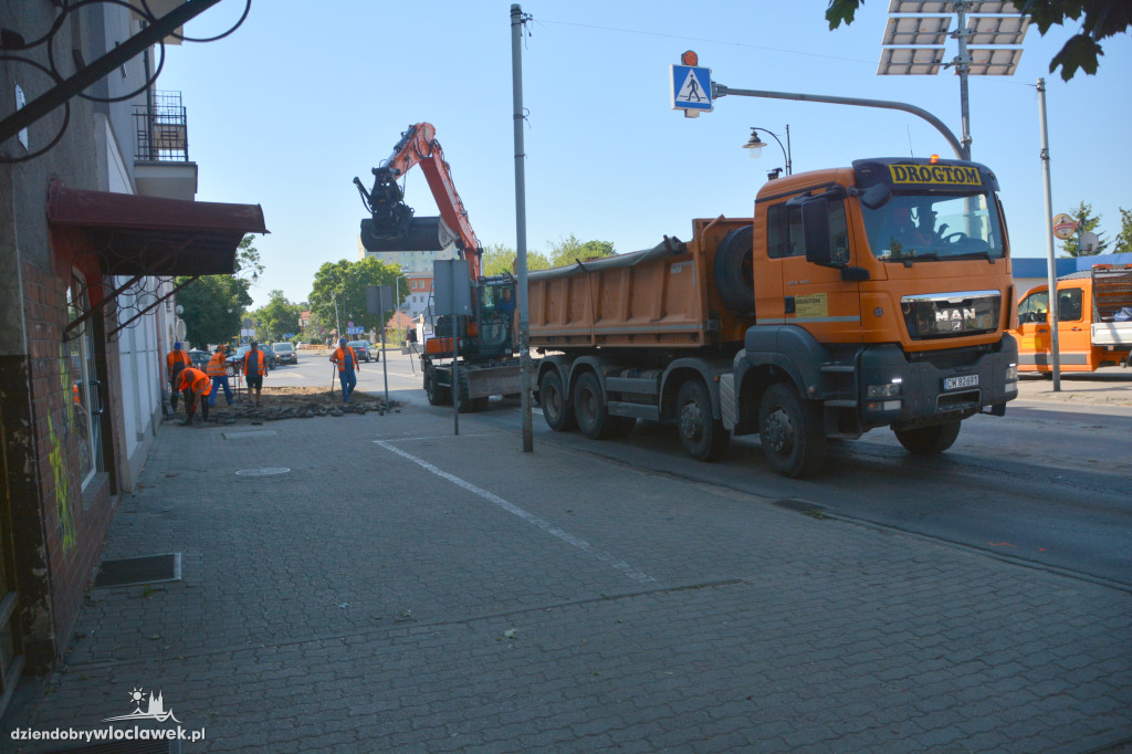 Odcinek Chopina zamknięty. Zaczęli od chodnika