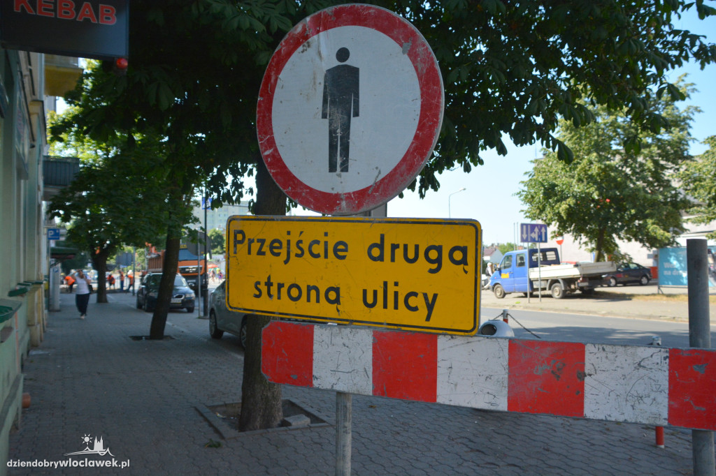 Odcinek Chopina zamknięty. Zaczęli od chodnika