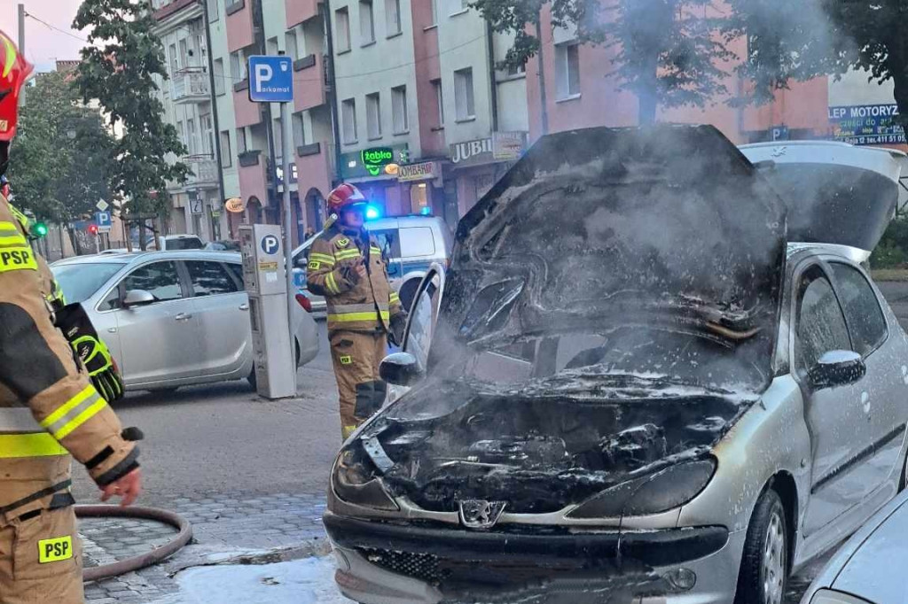 Pożar samochodu na ul. Warszawskiej