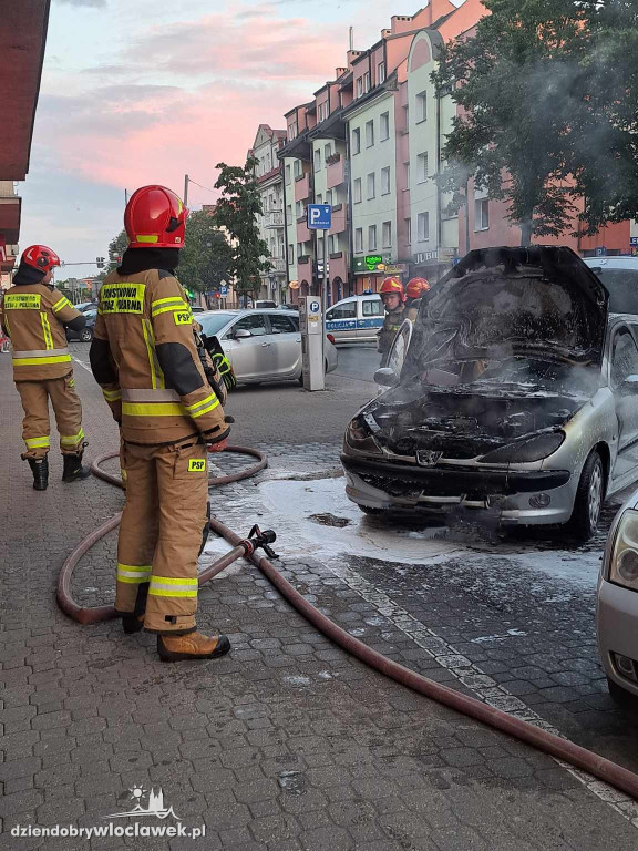 Pożar samochodu na ul. Warszawskiej