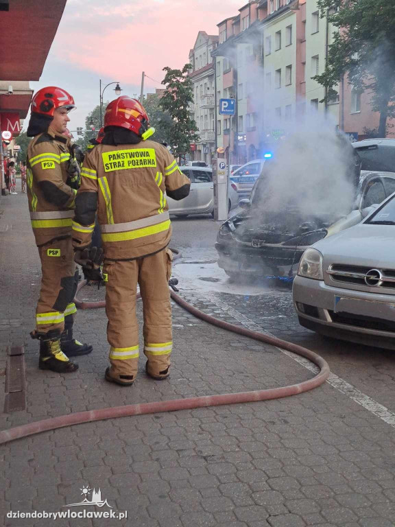Pożar samochodu na ul. Warszawskiej