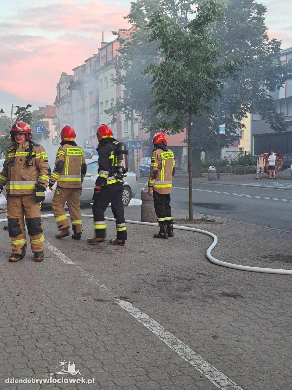 Pożar samochodu na ul. Warszawskiej