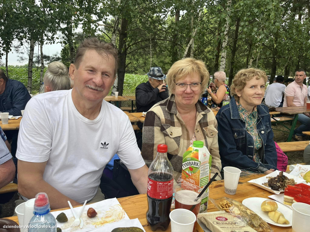 Tradycyjny Piknik Ludowy w Dębicach