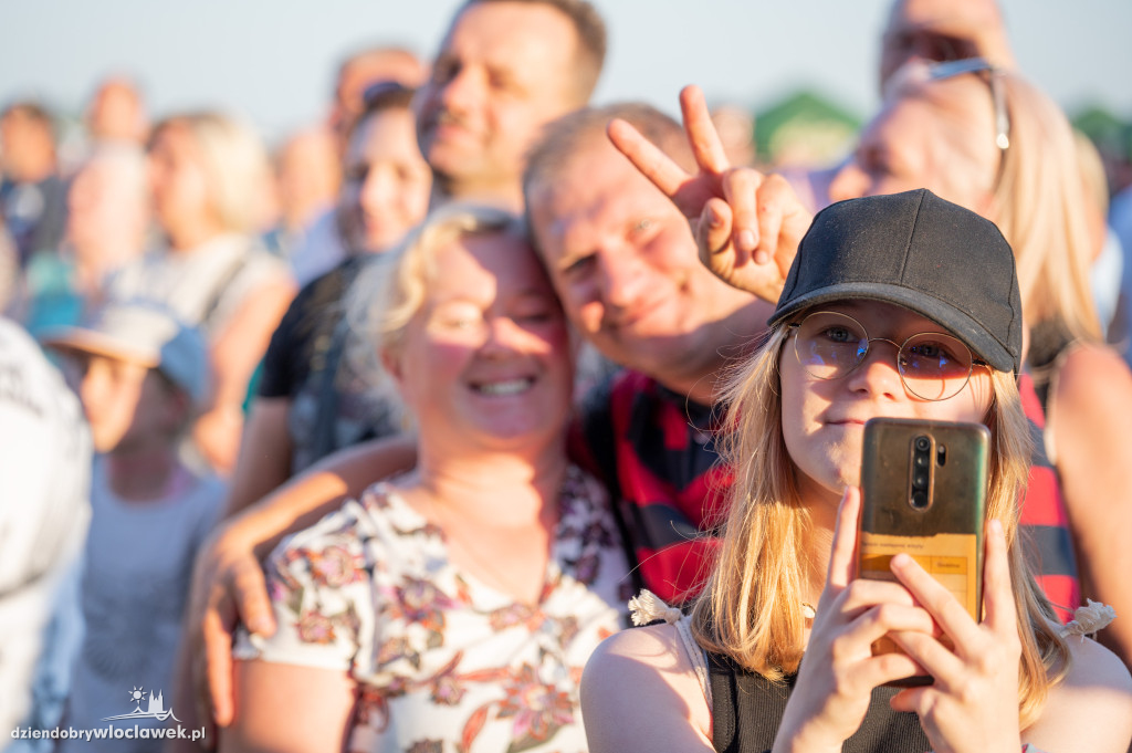 Koncert Alicji Deickiej na lotnisku w Kruszynie