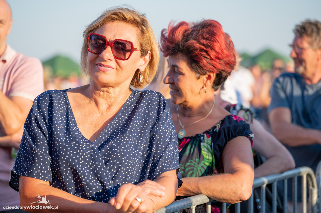 Koncert Alicji Deickiej na lotnisku w Kruszynie