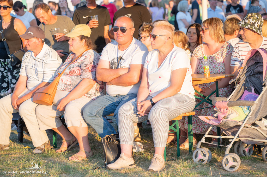 Koncert Alicji Deickiej na lotnisku w Kruszynie