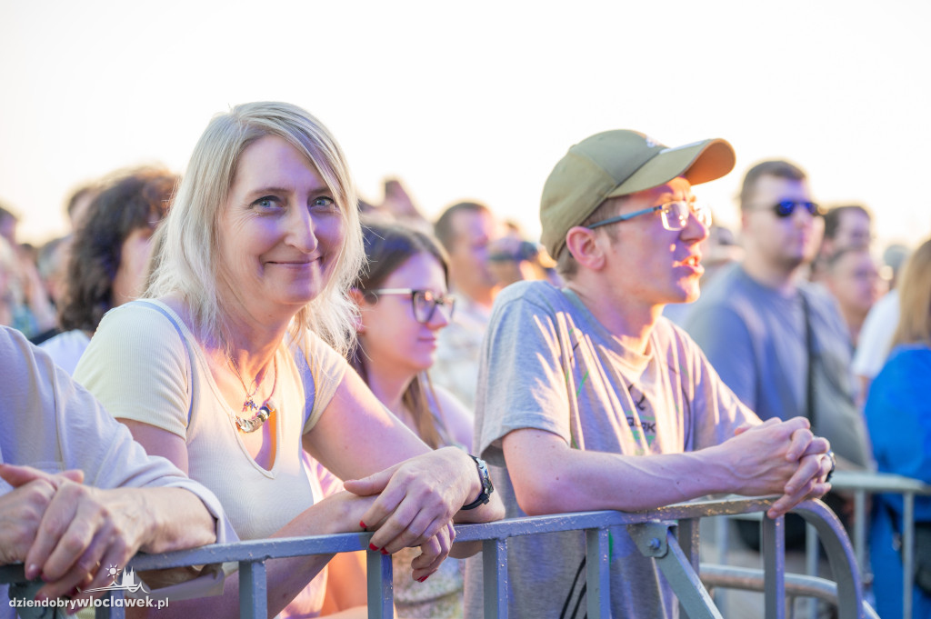 Koncert Alicji Deickiej na lotnisku w Kruszynie