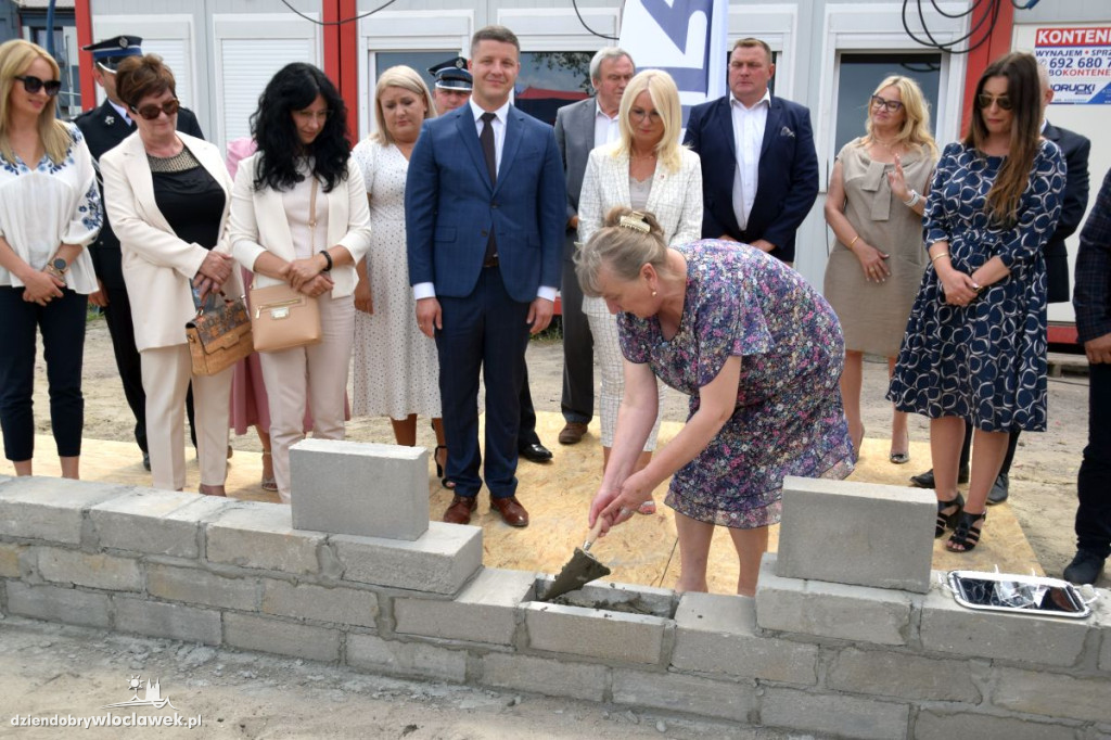 Centrum Integracji Społecznej w Kruszynie z Aktem Erekcyjnym