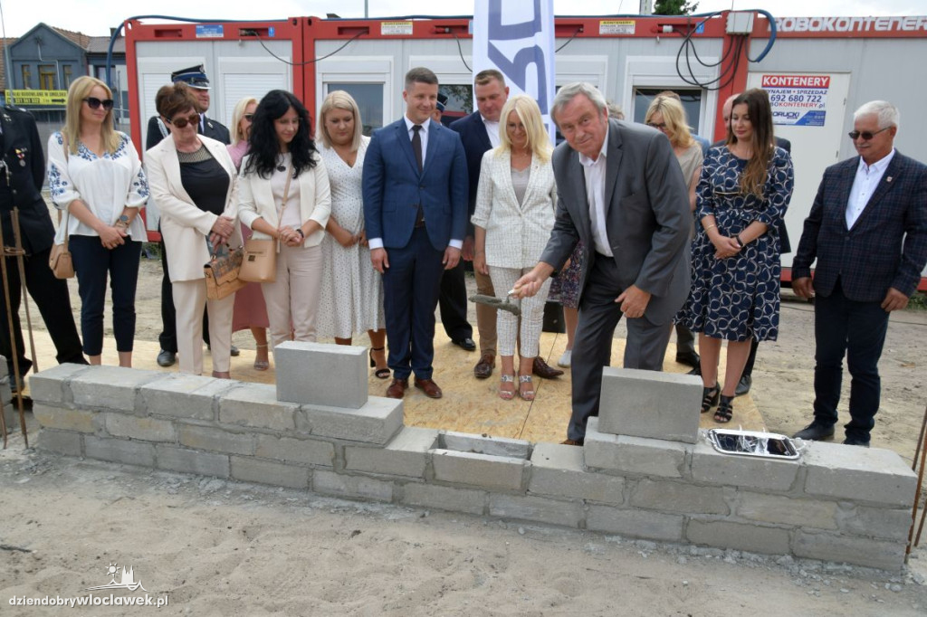 Centrum Integracji Społecznej w Kruszynie z Aktem Erekcyjnym