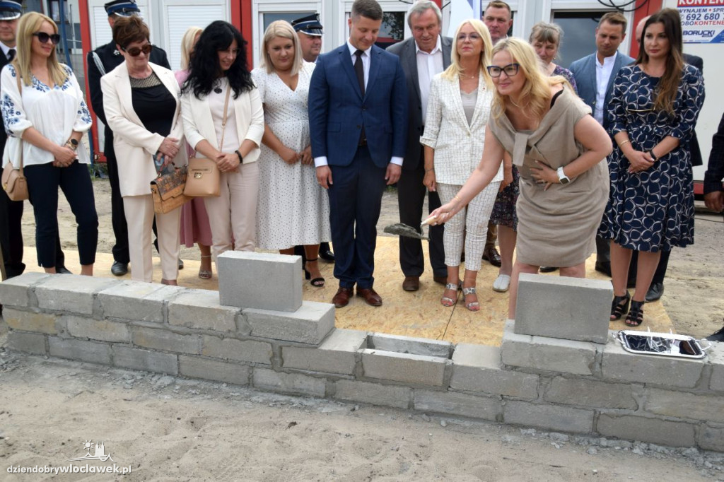 Centrum Integracji Społecznej w Kruszynie z Aktem Erekcyjnym