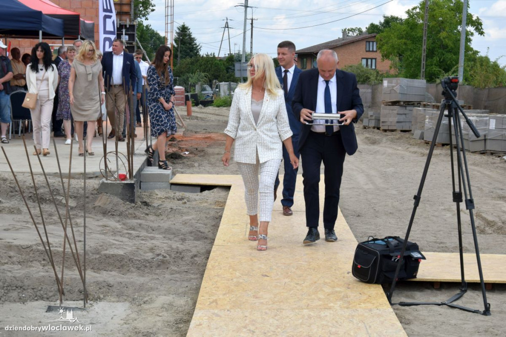 Centrum Integracji Społecznej w Kruszynie z Aktem Erekcyjnym