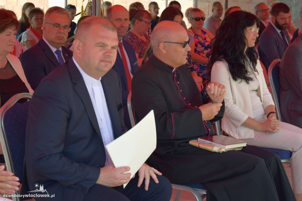 Centrum Integracji Społecznej w Kruszynie z Aktem Erekcyjnym
