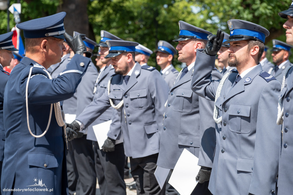 Awanse dla włocławskich policjantów