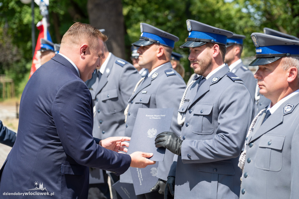 Awanse dla włocławskich policjantów