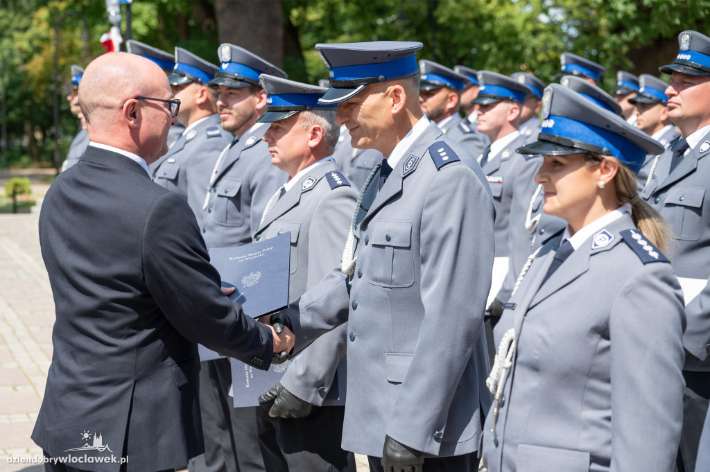 Awanse dla włocławskich policjantów