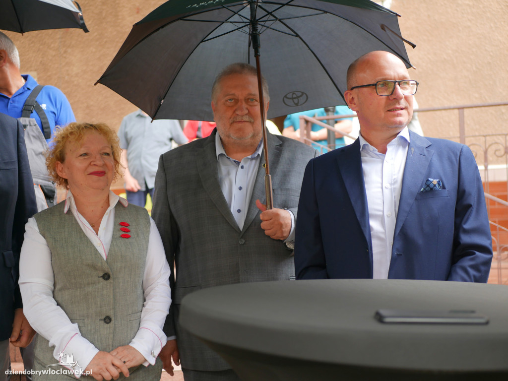 Przekazanie samochodu dla DPS z ul. Nowomiejskiej