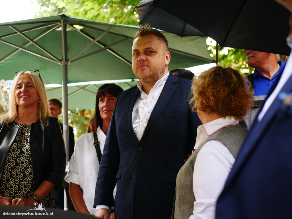 Przekazanie samochodu dla DPS z ul. Nowomiejskiej