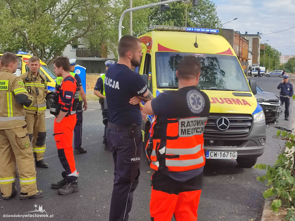 Wypadek na skrzyżowaniu Okrężnej ze Stodólną