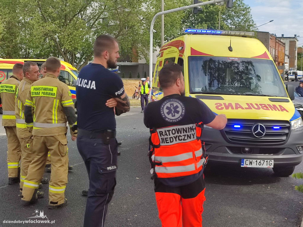 Wypadek na skrzyżowaniu Okrężnej ze Stodólną
