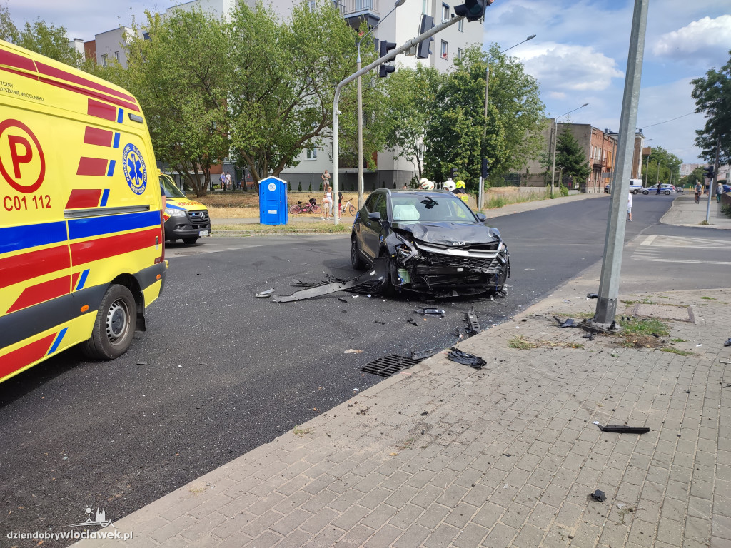 Wypadek na skrzyżowaniu Okrężnej ze Stodólną