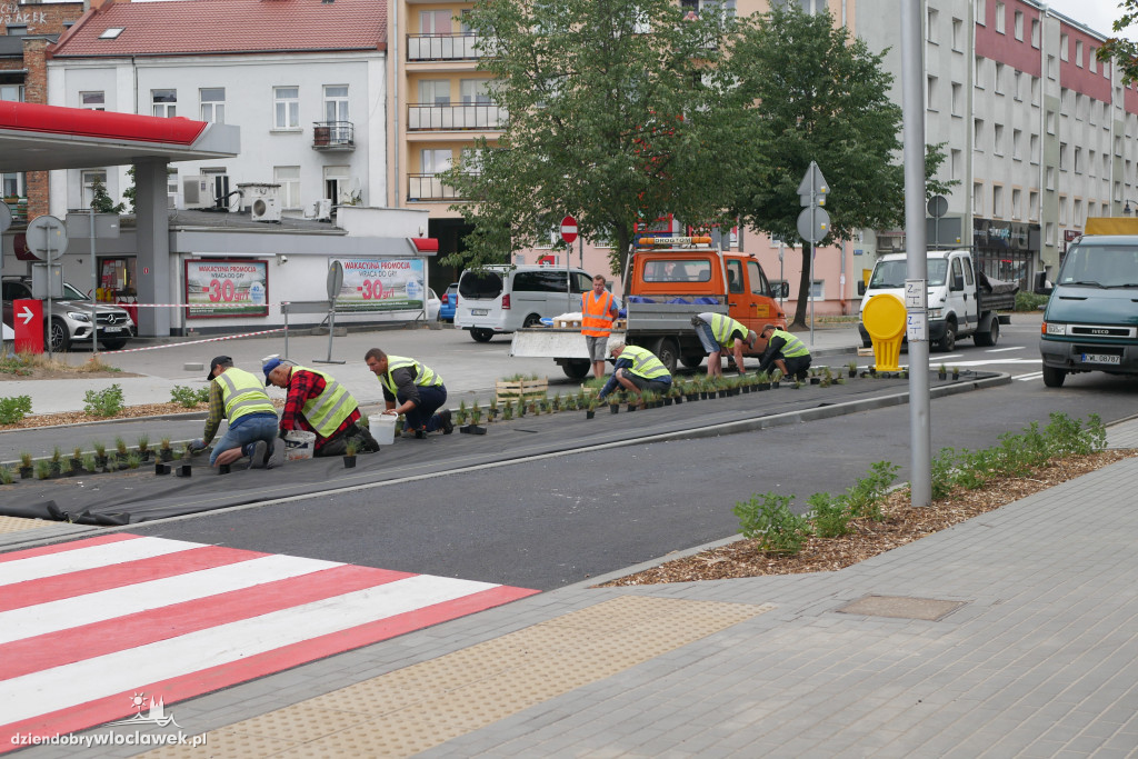 Wysepka na al. Chopina gotowa