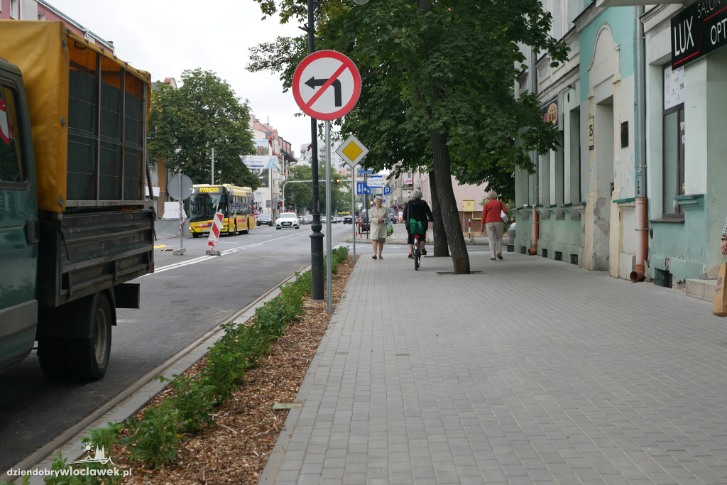 Wysepka na al. Chopina gotowa