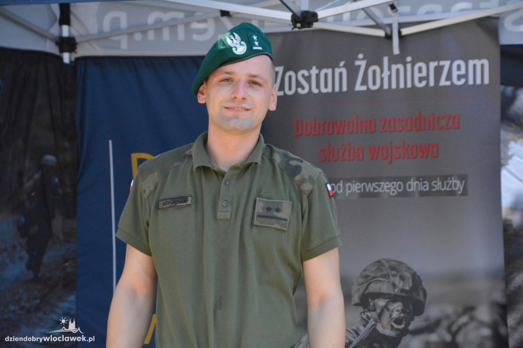Piknik militarny na strzelnicy PZŁ