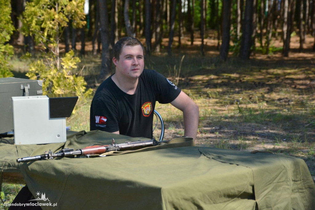 Piknik militarny na strzelnicy PZŁ
