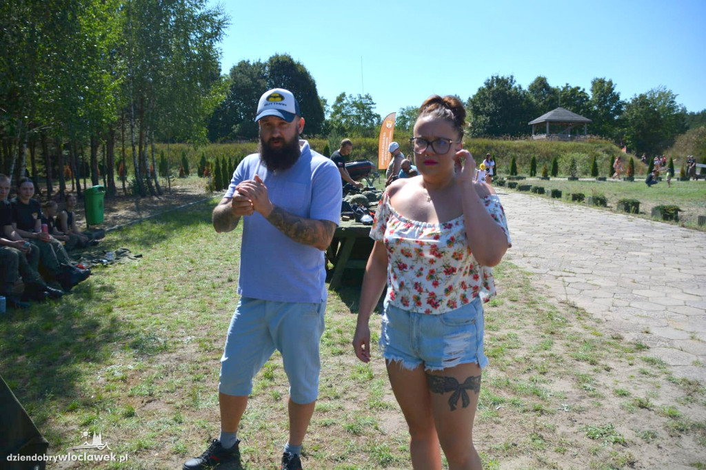 Piknik militarny na strzelnicy PZŁ