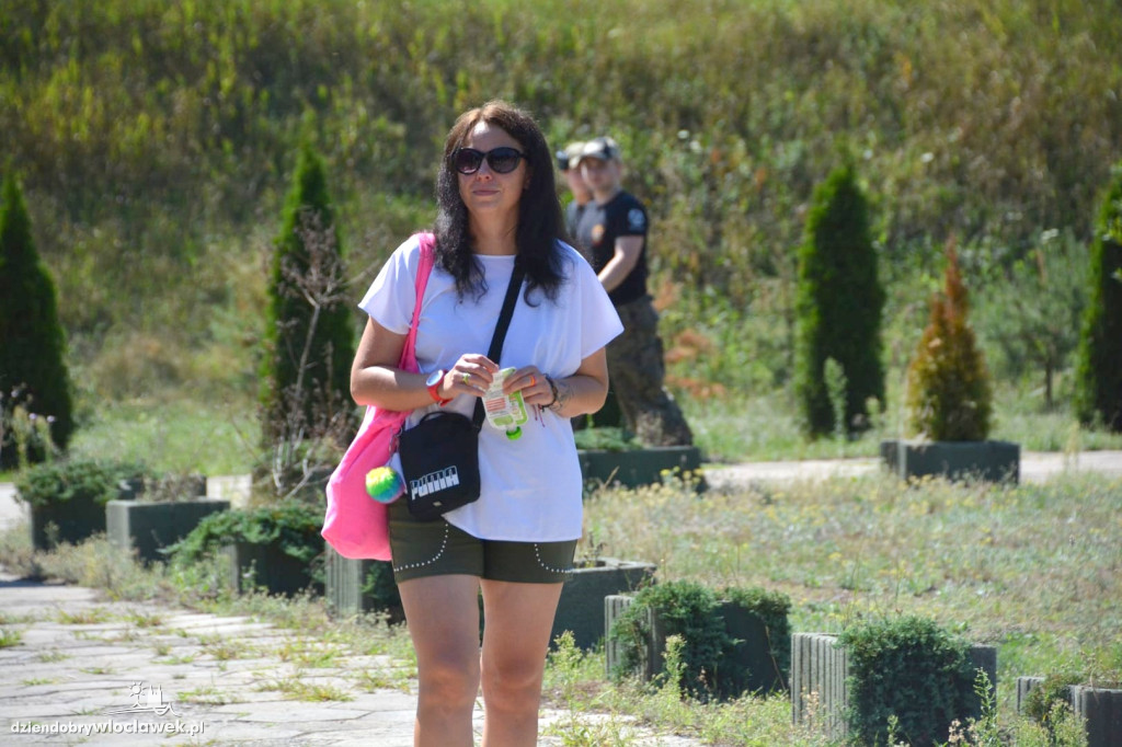 Piknik militarny na strzelnicy PZŁ