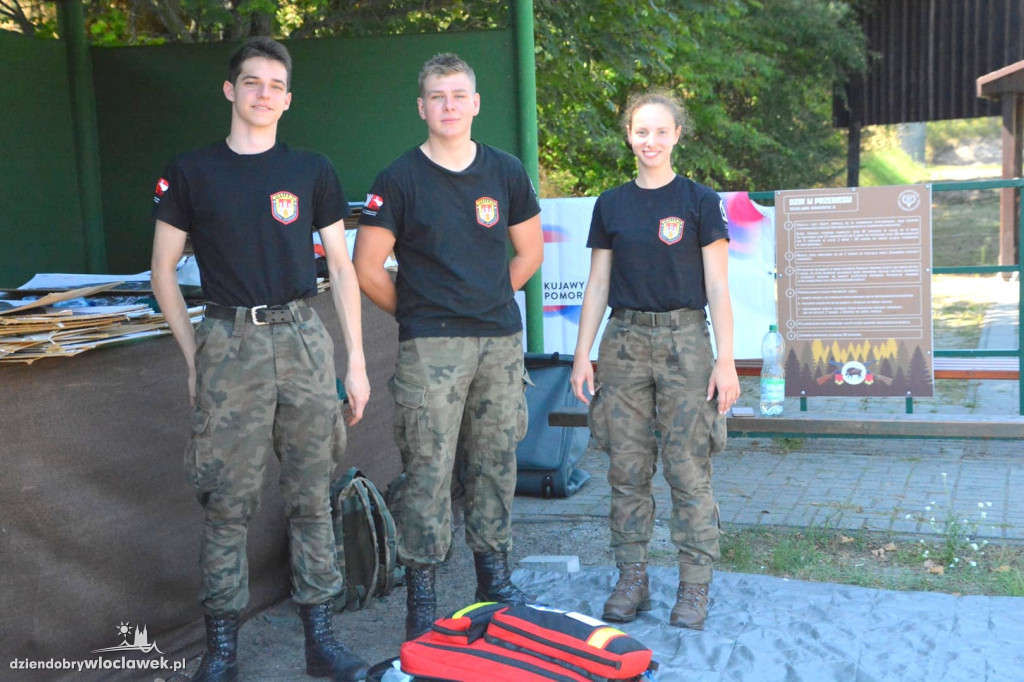 Piknik militarny na strzelnicy PZŁ