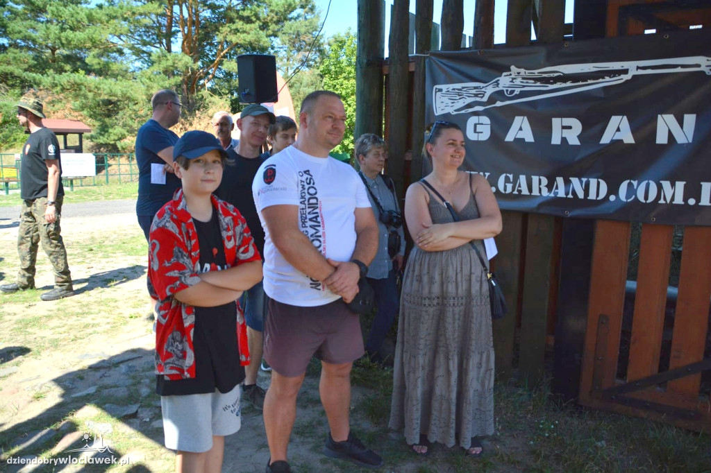 Piknik militarny na strzelnicy PZŁ