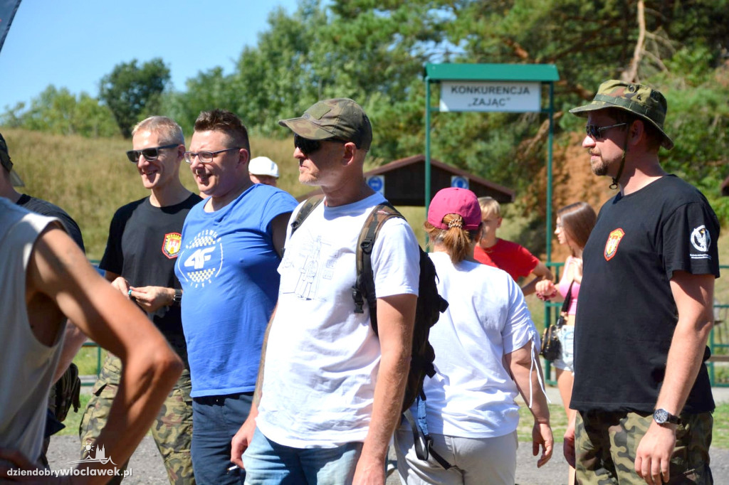 Piknik militarny na strzelnicy PZŁ