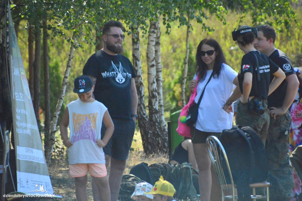 Piknik militarny na strzelnicy PZŁ