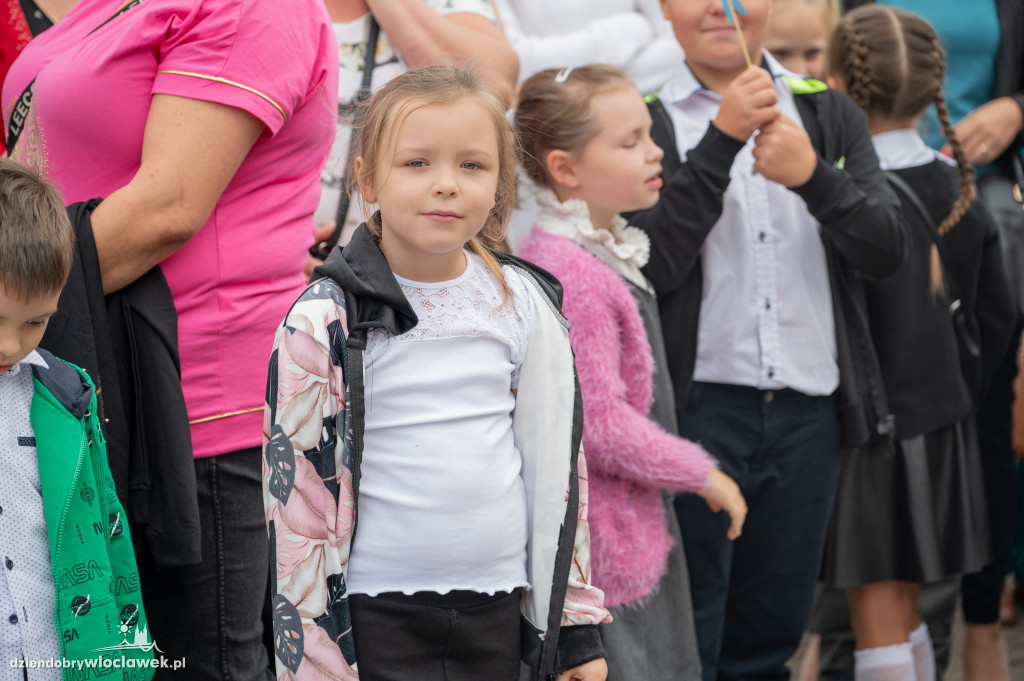 Rozpoczęcie roku szkolnego w SP nr 1 Brześć Kujawski