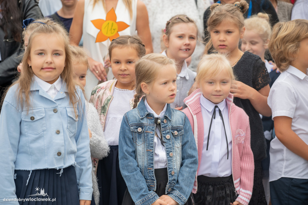 Rozpoczęcie roku szkolnego w SP nr 1 Brześć Kujawski