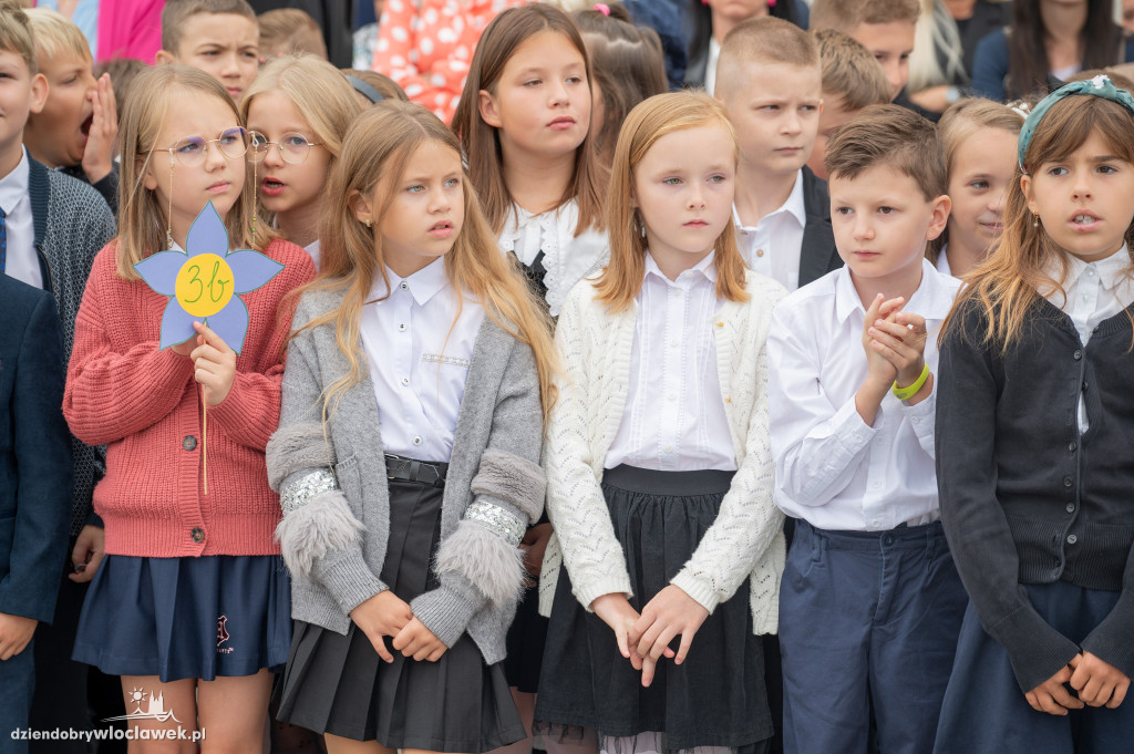 Rozpoczęcie roku szkolnego w SP nr 1 Brześć Kujawski