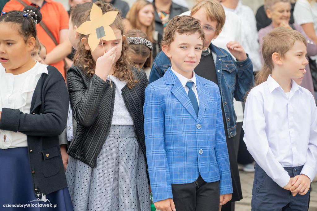 Rozpoczęcie roku szkolnego w SP nr 1 Brześć Kujawski